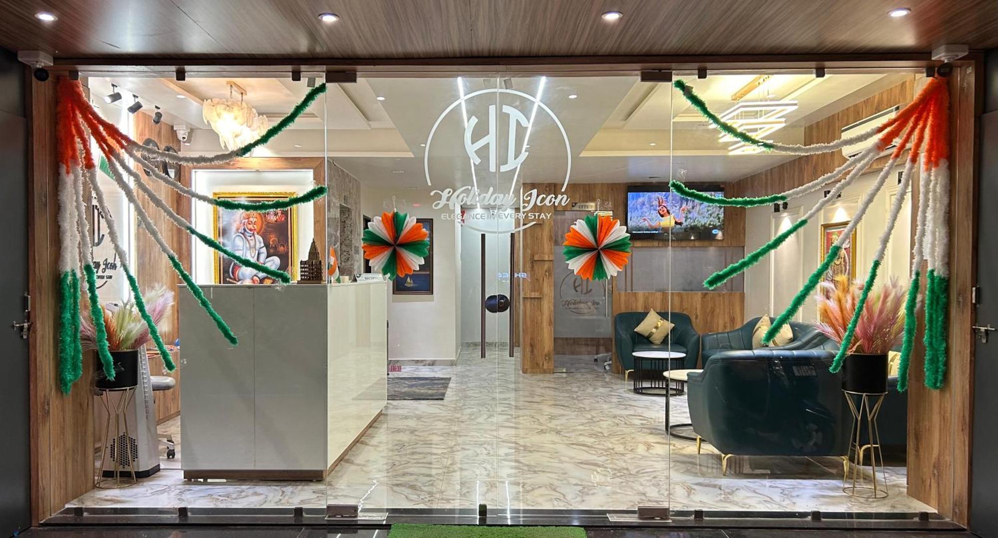 Hotel Holiday Icon Dwārka 外观 照片